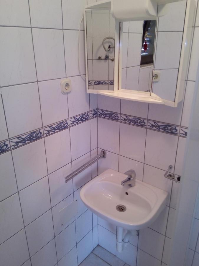 Maslina Apartment Vir Luaran gambar