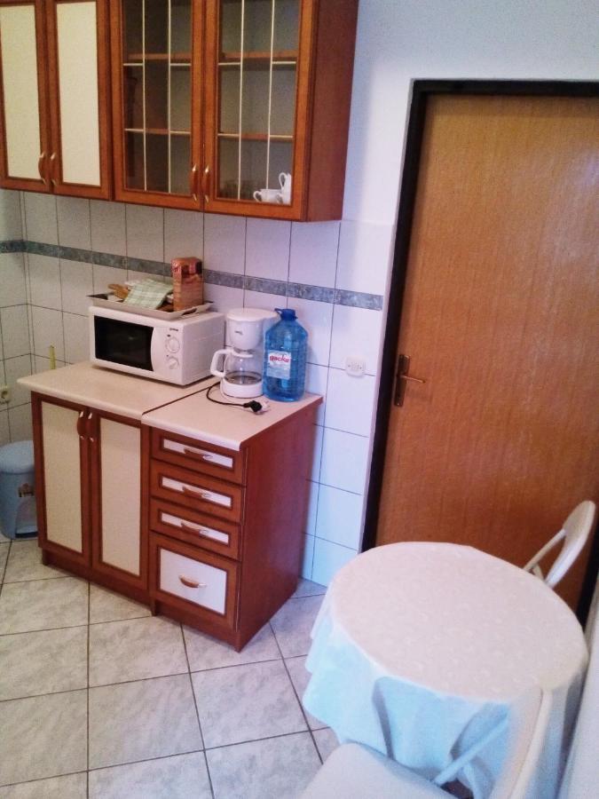 Maslina Apartment Vir Luaran gambar