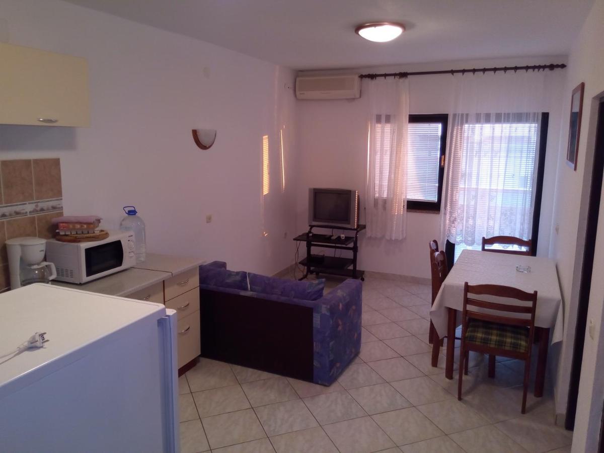 Maslina Apartment Vir Luaran gambar