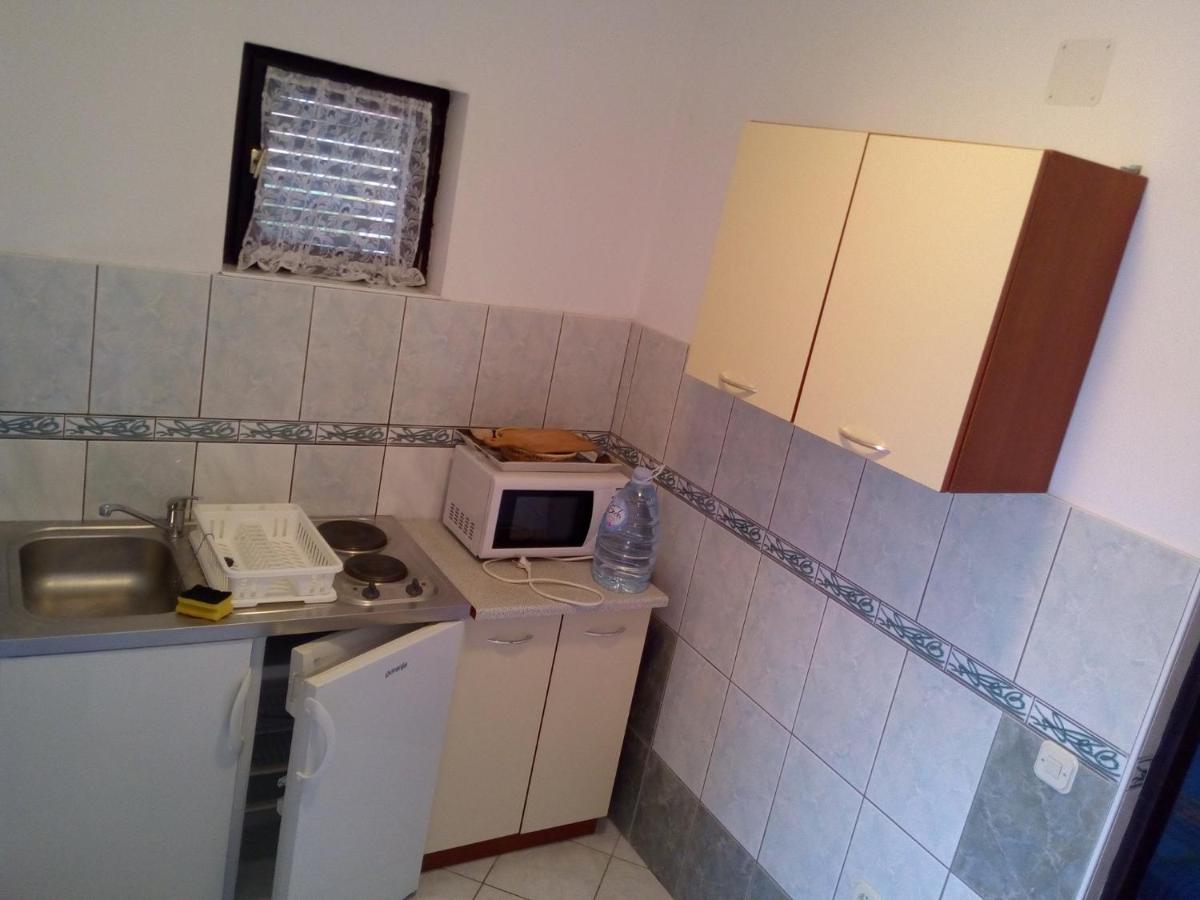 Maslina Apartment Vir Luaran gambar