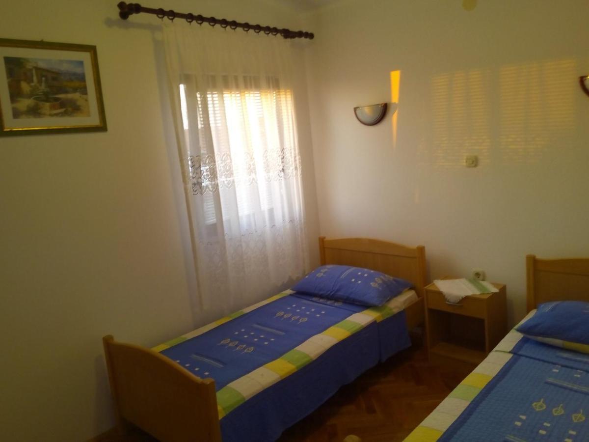 Maslina Apartment Vir Luaran gambar