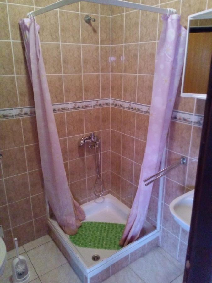 Maslina Apartment Vir Luaran gambar